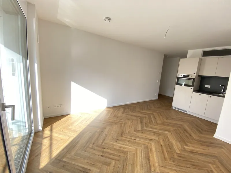Clever geschnittene 2 Zimmer mit Balkon, EBK & Fußbodenheizung — photo 1